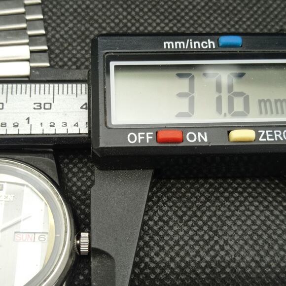 Vintage 1985 Citizen Automatic Womans Silver Watch W/daydate & Gold accents - Picture 7 of 8